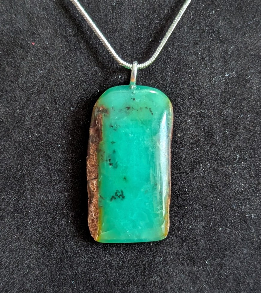 Unique Chrysoprase Pendant with chain